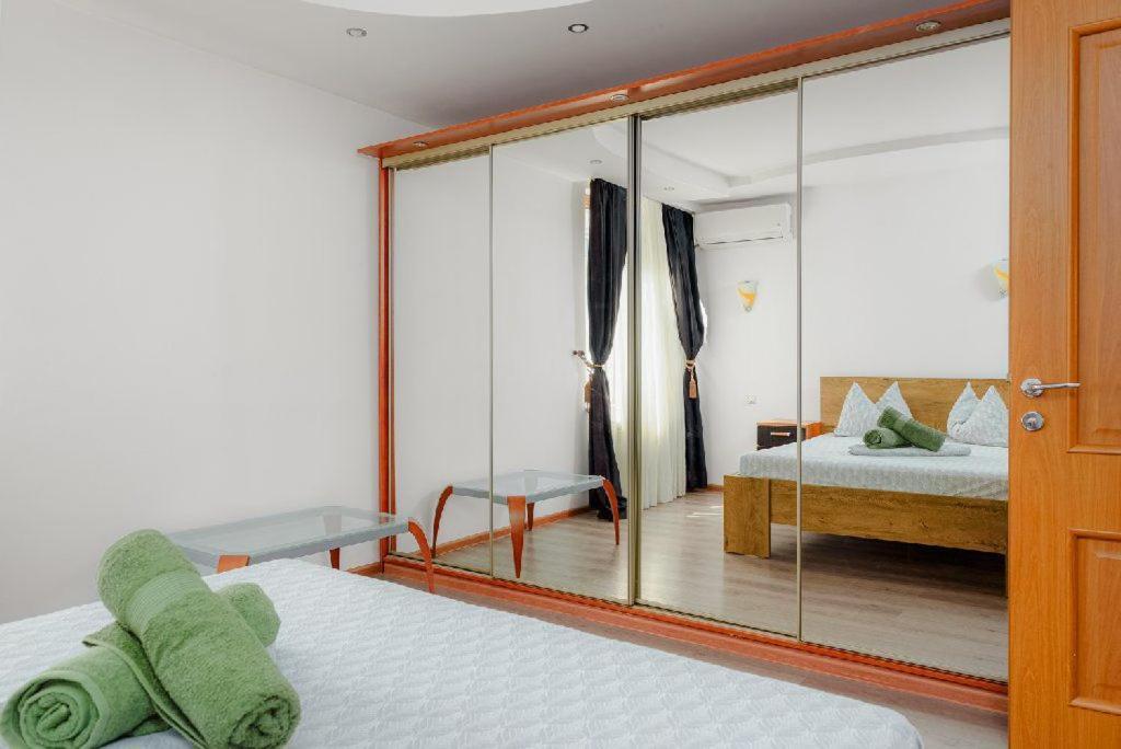 Heart Of Downtown 3 Rooms Apartment Self Check In Bucarest Exterior foto